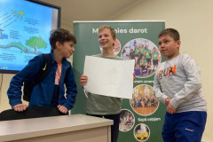 12-klasu-audzekni-pasniedz-dabaszinibu-nodarbibu-6-klasei-24-11-2023-11