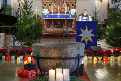 rigas-komercskola-ziemassvetku-gaismas-pieskariens_7