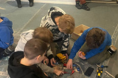 Spelesim-barikades_4