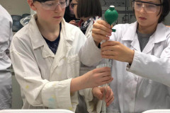 kimijas-konsultacija-rigas-komercskolas-5-7-klasu-audzekniem-1-title