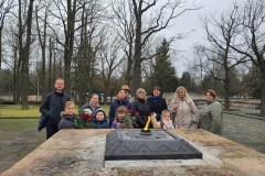 latvijas-dzimsanas-dienas-prieksvakara-bralu-kapos-2