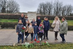 latvijas-dzimsanas-dienas-prieksvakara-bralu-kapos-3