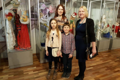 sakumskolas-audzekni-apmekle-lellu-teatri-3