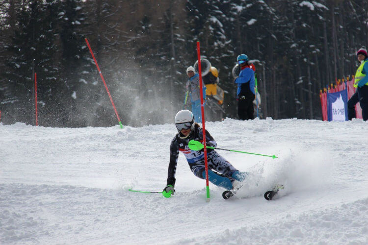 Dženifera Ģērmane izcīnījusi divas uzvaras starptautiskājās FIS sacensībās kalnu slēpošanā U16 grupā